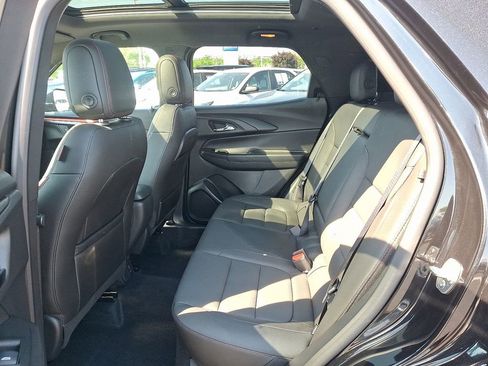 Certified 2025 Chevrolet TrailBlazer RS w/ Convenience Package AWD/4WD image 10