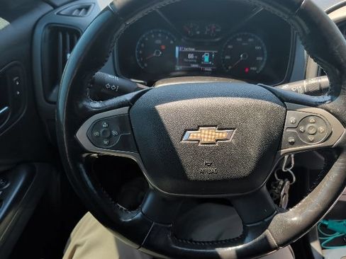Used 2017 Chevrolet Colorado Z71 AWD/4WD image 19