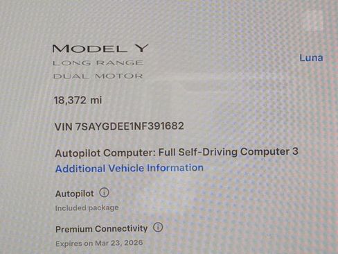 Used 2022 Tesla Model Y Long Range image 29