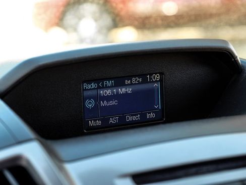 Used 2015 Ford Transit 150 XLT image 27