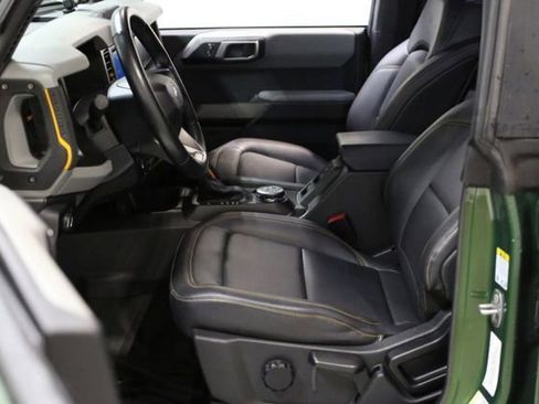 Used 2023 Ford Bronco Badlands w/ Sasquatch Package image 8