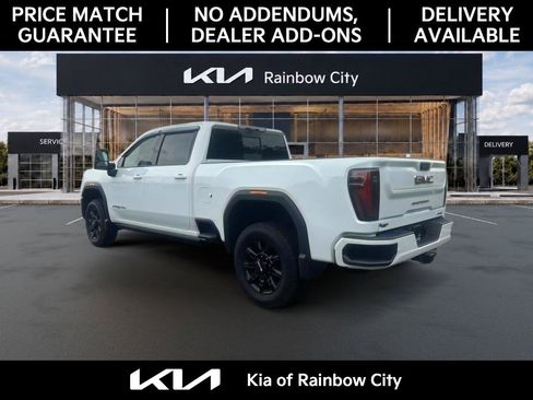 Used 2025 GMC Sierra 2500 AT4 w/ Technology Package AWD/4WD image 5