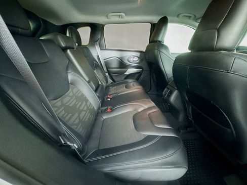 Used 2022 Jeep Cherokee Latitude image 32