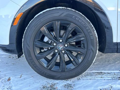 Used 2025 Buick Envista Sport Touring image 25