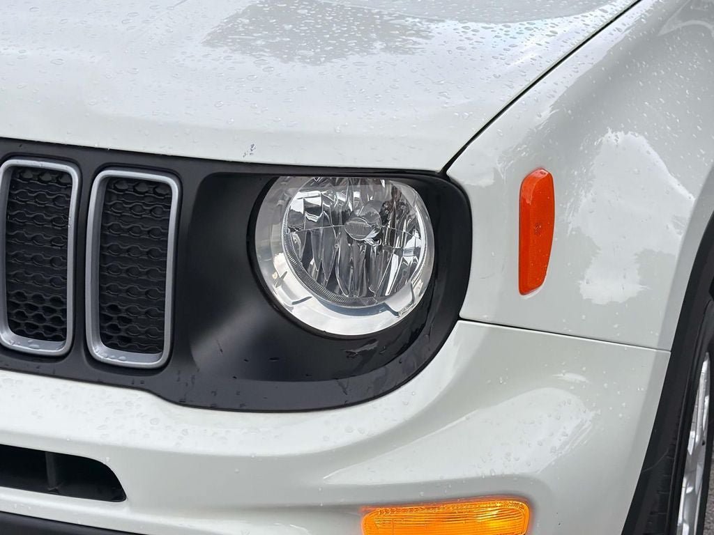 Used 2023 Jeep Renegade Latitude AWD/4WD image 9