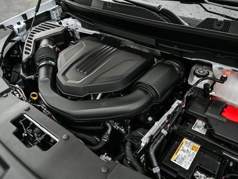 New 2026 Chevrolet Traverse Z71 w/ Driver Confidence Package image 7