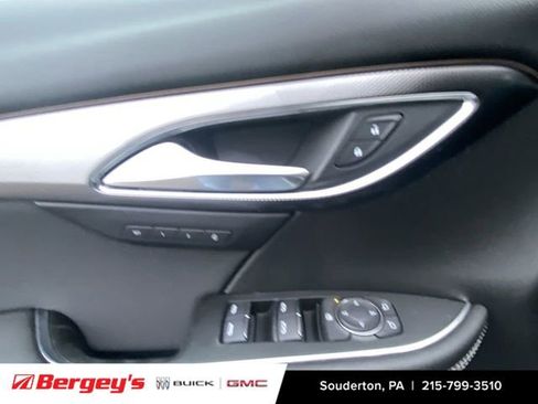 Certified 2025 Buick Envision Sport Touring image 26