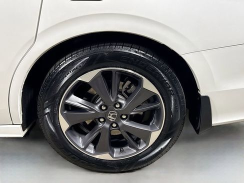 Used 2022 Honda Odyssey Elite image 7