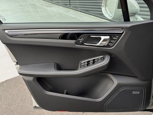 New 2026 Porsche Macan S image 13