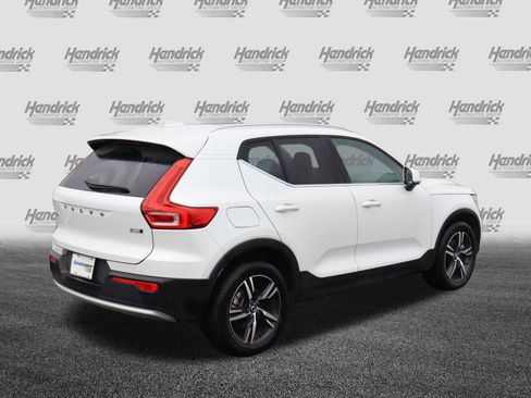 Certified 2025 Volvo XC40 B5 Core image 10