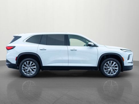 Used 2025 Buick Enclave Preferred image 8
