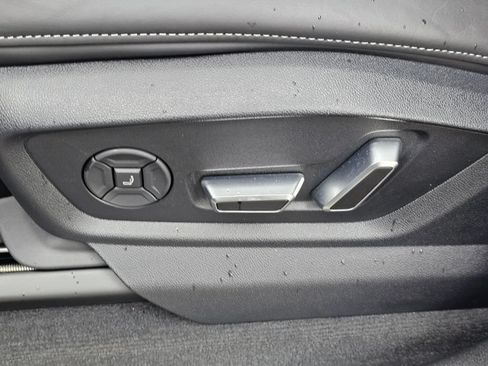 Used 2025 Audi SQ7 Prestige AWD/4WD image 24