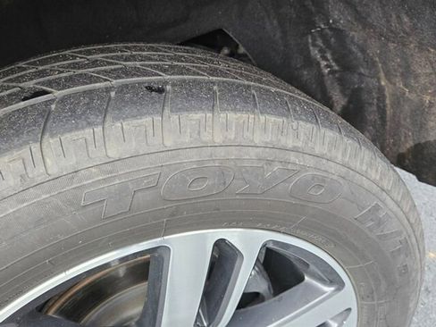 Used 2023 Ford Expedition Limited image 22