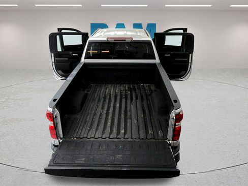 Used 2022 Chevrolet Silverado 2500 LT w/ Convenience Package image 21