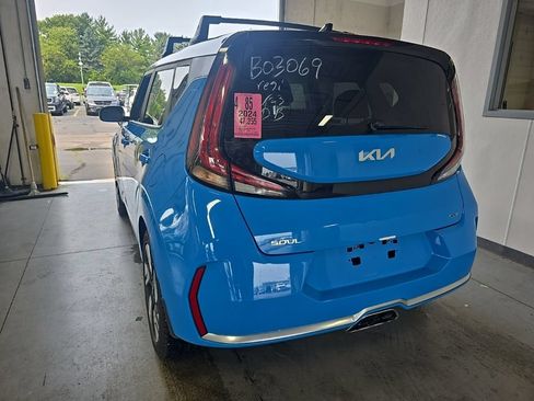 Used 2024 Kia Soul GT-Line FWD image 3