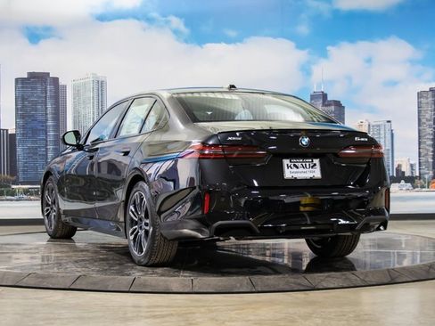 New 2026 BMW 540i xDrive w/ M Sport Package image 9