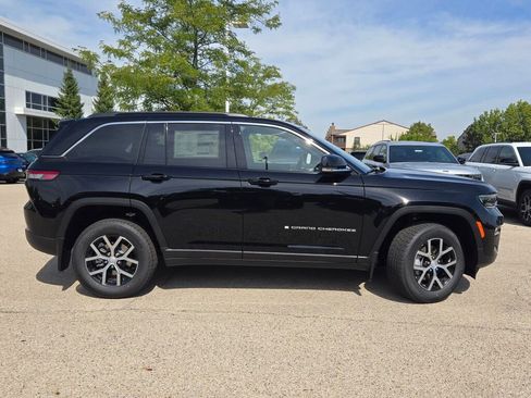 New 2025 Jeep Grand Cherokee Limited w/ MOPAR Finishing Package image 6