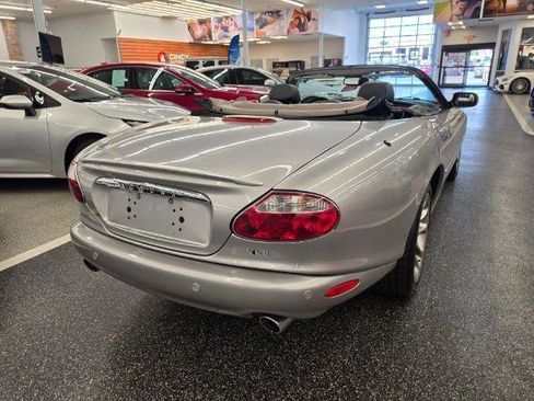 Used 2001 Jaguar XKR Convertible RWD image 11