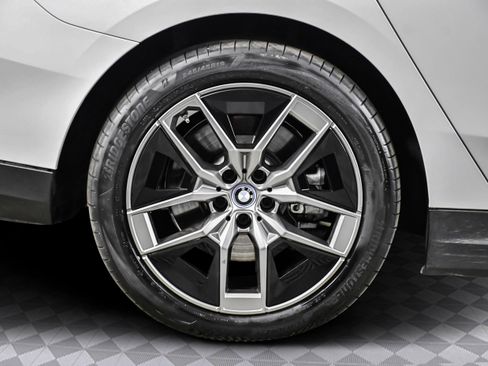 Used 2025 BMW i5 eDrive40i image 34