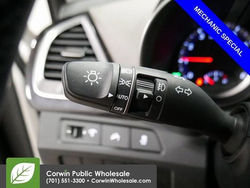 Used 2013 Hyundai Santa Fe GLS w/ Popular Equipment Pkg AWD/4WD image 34