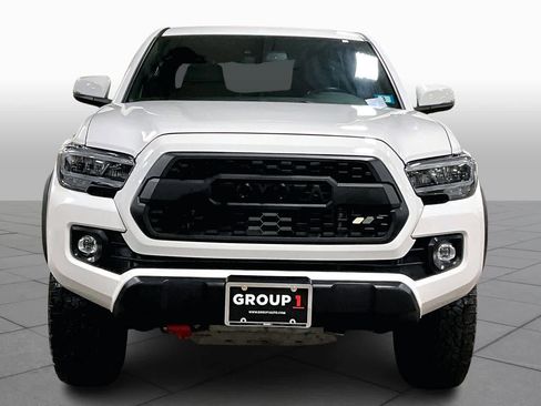 Used 2023 Toyota Tacoma TRD Off-Road image 3