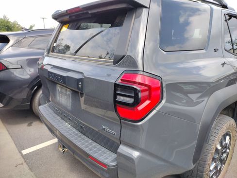Used 2025 Toyota 4Runner SR5 AWD/4WD image 5