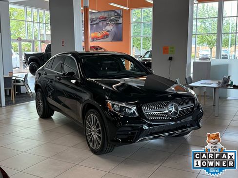 Used 2018 Mercedes-Benz GLC 300 4MATIC Coupe image 1