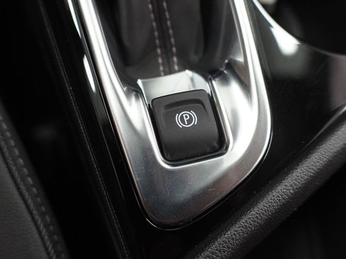 Used 2025 Buick Encore GX Preferred FWD image 19