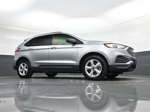 Used 2024 Ford Edge SE image 35