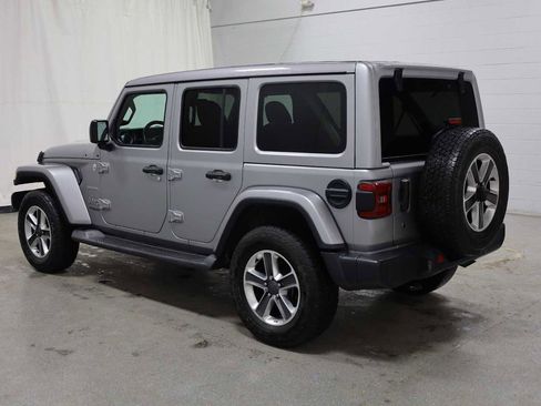 Used 2019 Jeep Wrangler Unlimited Sahara image 3