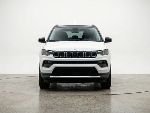 Used 2025 Jeep Compass Limited AWD/4WD image 1