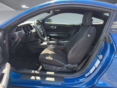 Used 2017 Ford Mustang GT RWD image 9