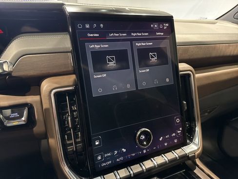 Used 2025 GMC Yukon Denali Ultimate image 27