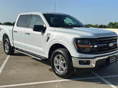Used 2025 Ford F150 XLT w/ Equipment Group 301A Standard AWD/4WD image 16