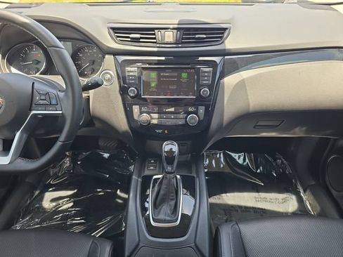 Used 2022 Nissan Rogue Sport SL w/ Premium Package AWD/4WD image 10
