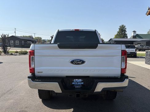Used 2019 Ford F250 XLT w/ Snow Plow Prep Package AWD/4WD image 5