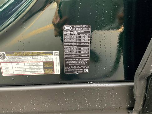 New 2025 Land Rover Range Rover SE image 18