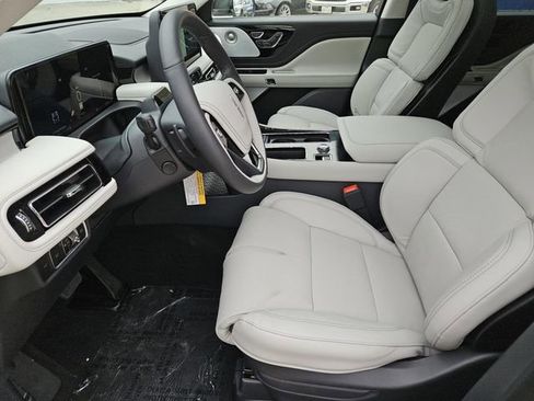 New 2026 Lincoln Aviator Reserve w/ Luxury Package image 15