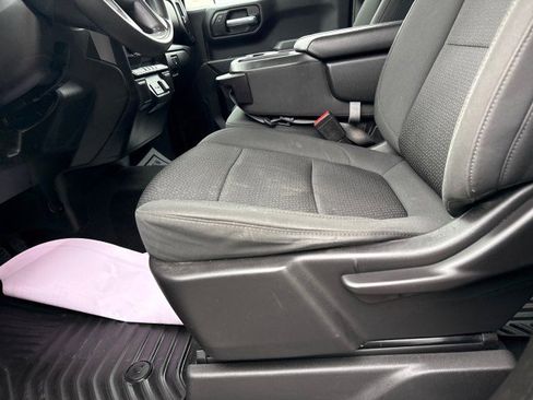 Used 2021 Chevrolet Silverado 1500 Custom image 16