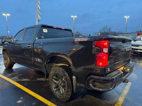 Used 2022 Chevrolet Silverado 1500 Custom Trail Boss w/ LPO, Dark Essentials Package image 4