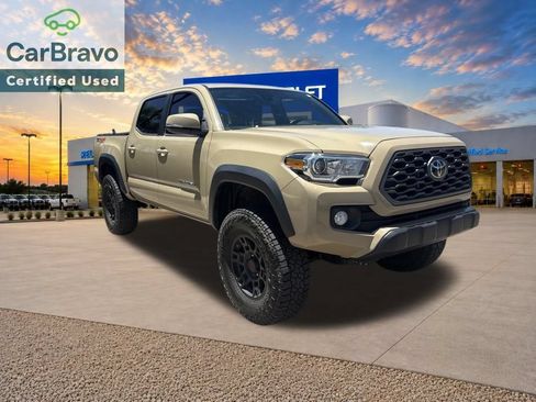 Used 2020 Toyota Tacoma TRD Off-Road AWD/4WD image 6