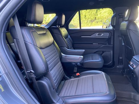 Used 2025 Ford Explorer ST-Line w/ Premium Package RWD image 36