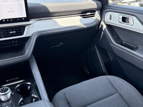 Certified 2025 Ford Explorer Active RWD image 19