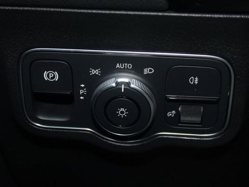 Certified 2023 Mercedes-Benz GLA 250 4MATIC image 16