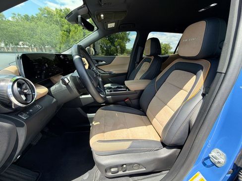 Used 2025 Chevrolet Equinox ACTIV w/ Safety and Technology Package image 15