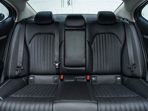 New 2026 Genesis G70 2.5T Prestige image 31