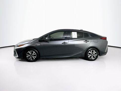 Used 2018 Toyota Prius Prime Premium FWD image 4