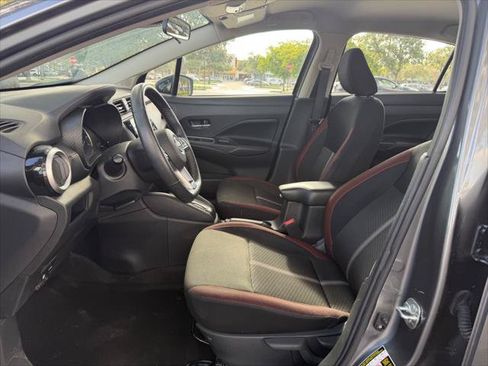 Used 2025 Nissan Versa SR FWD image 20