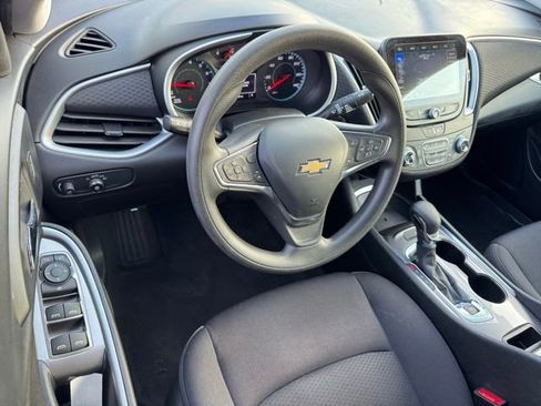 Used 2023 Chevrolet Malibu LT FWD image 20