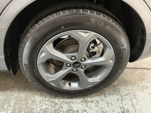 Used 2023 Ford Escape ST-Line w/ Tech Pack #1 FWD image 9